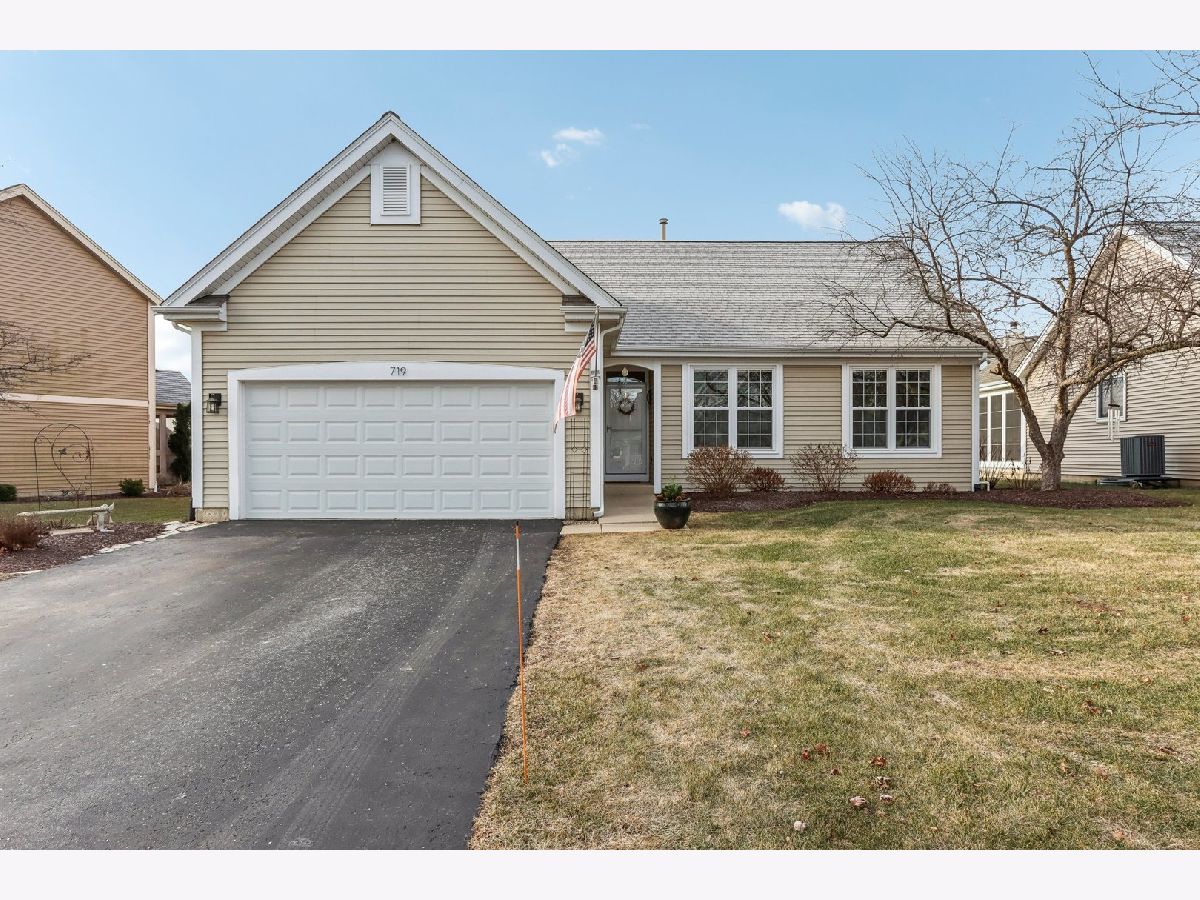 Homes Sold Wyndmuir Crystal Lake Illinois, 719 Nashua