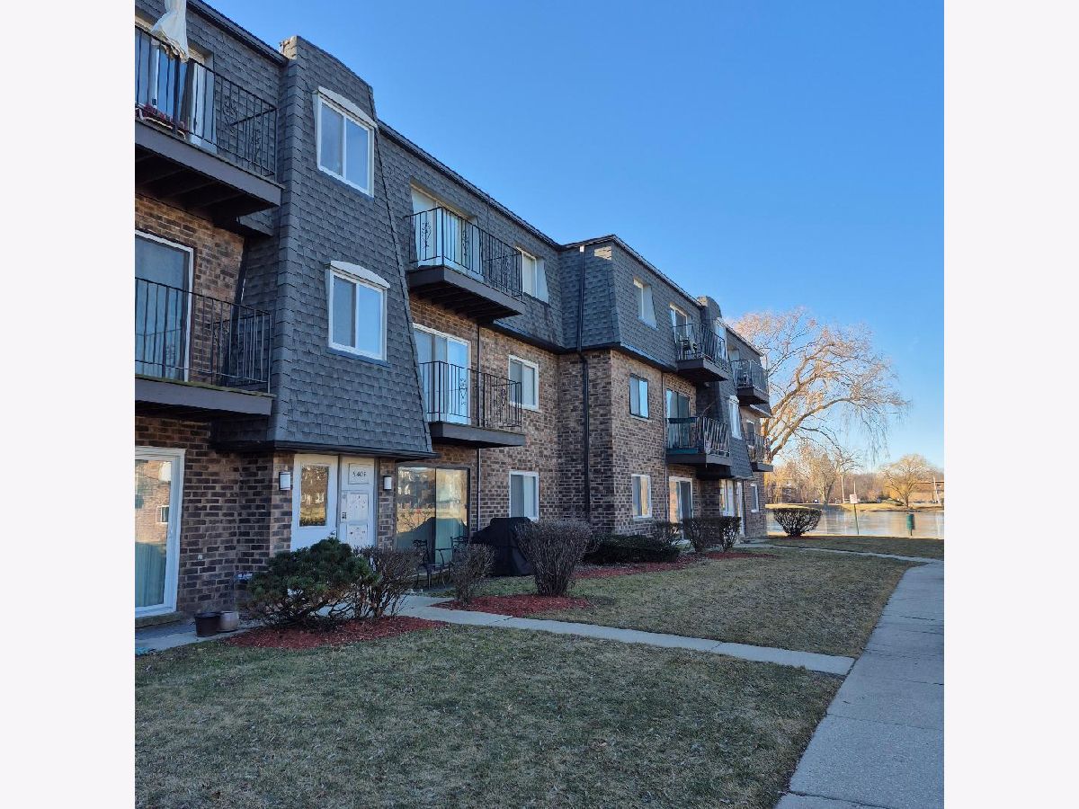 Condominiums Sold Bay Colony Des Plaines Illinois, 9405 Bay Colony