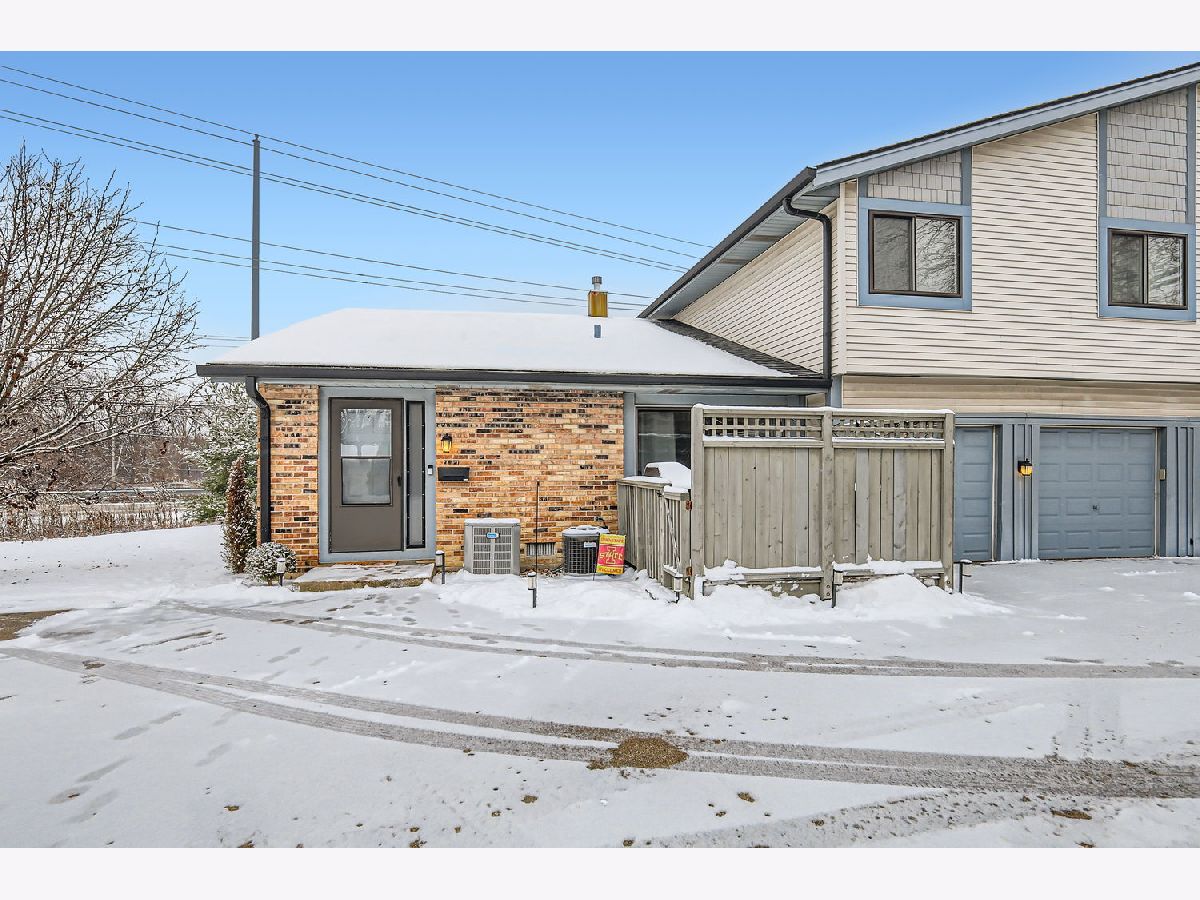 Condos & Townhomes Sold Portsmouth Darien Illinois, 8337 Portsmouth