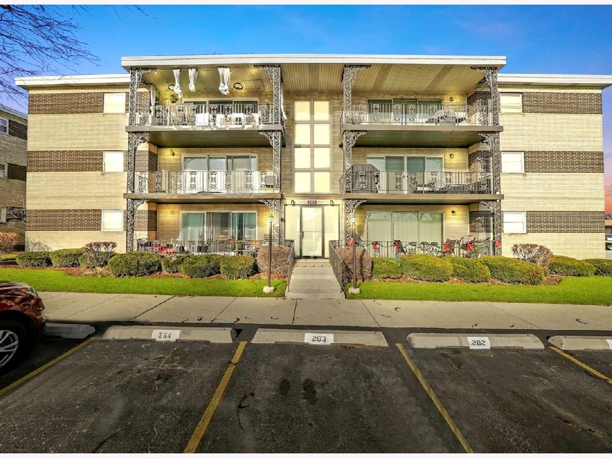 Condominiums Sold Villa Venice La Grange Illinois, 303 Plainfield