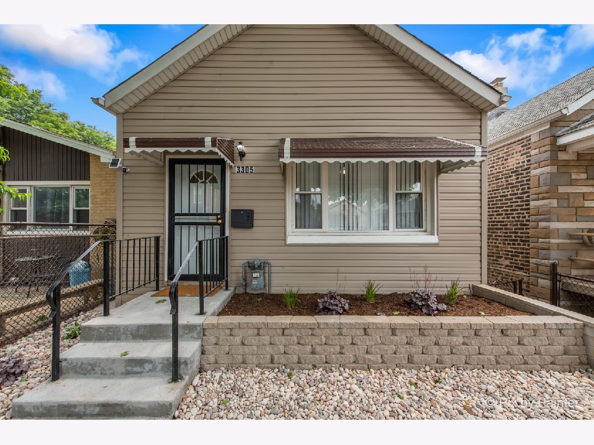  Rented Chicago Illinois, 3305 Bell