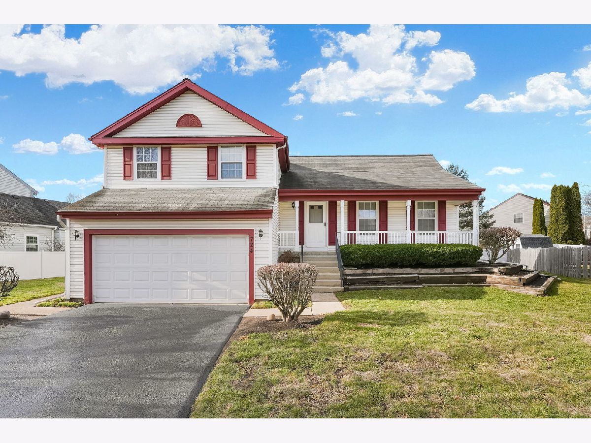 Homes Sold Tartans Glen West Dundee Illinois, 724 Green Castle