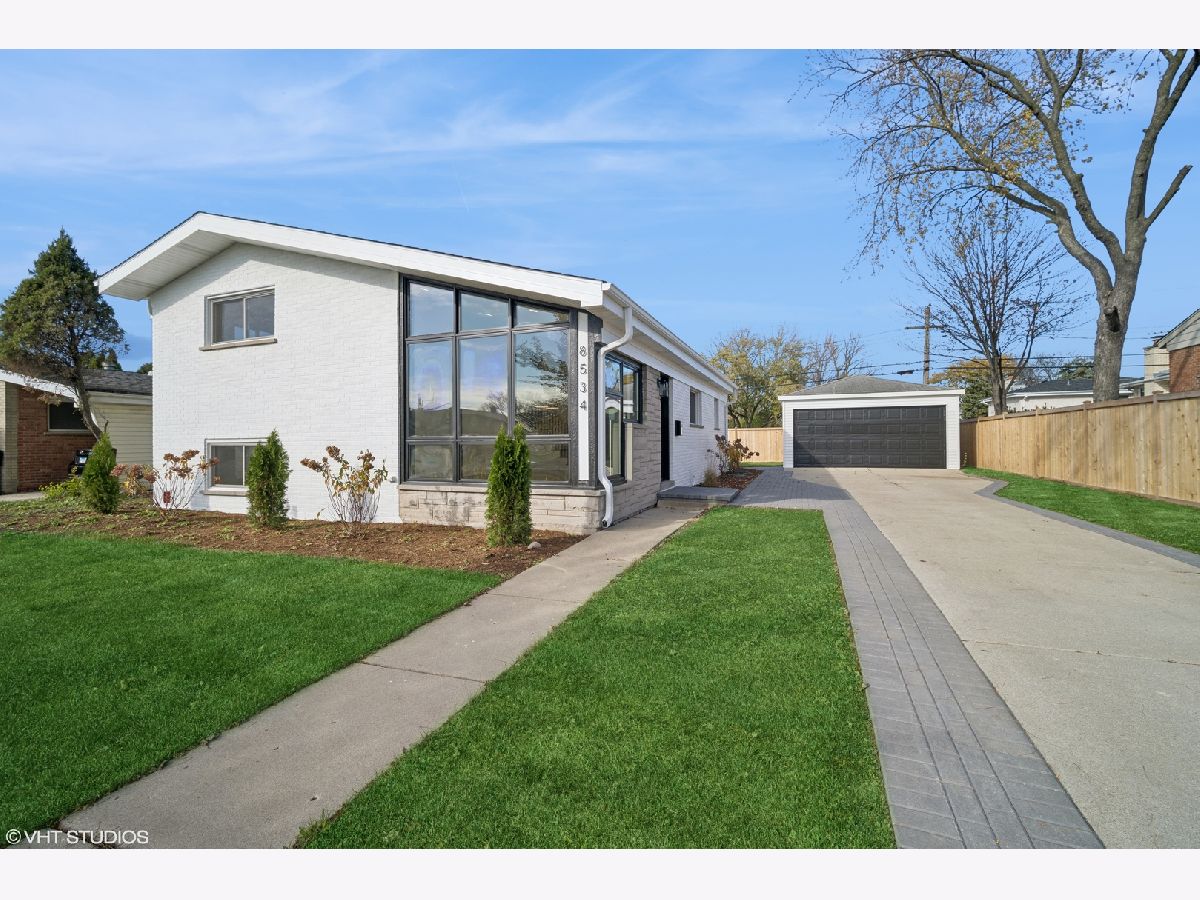 Homes Sold Greenwood Estates Niles Illinois, 8534 Bruce