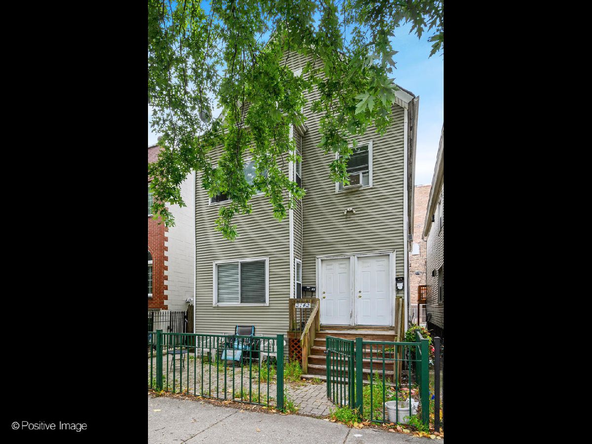 Condos & Townhomes & Homes Rented Logan Square Chicago Illinois, 2142 Maplewood