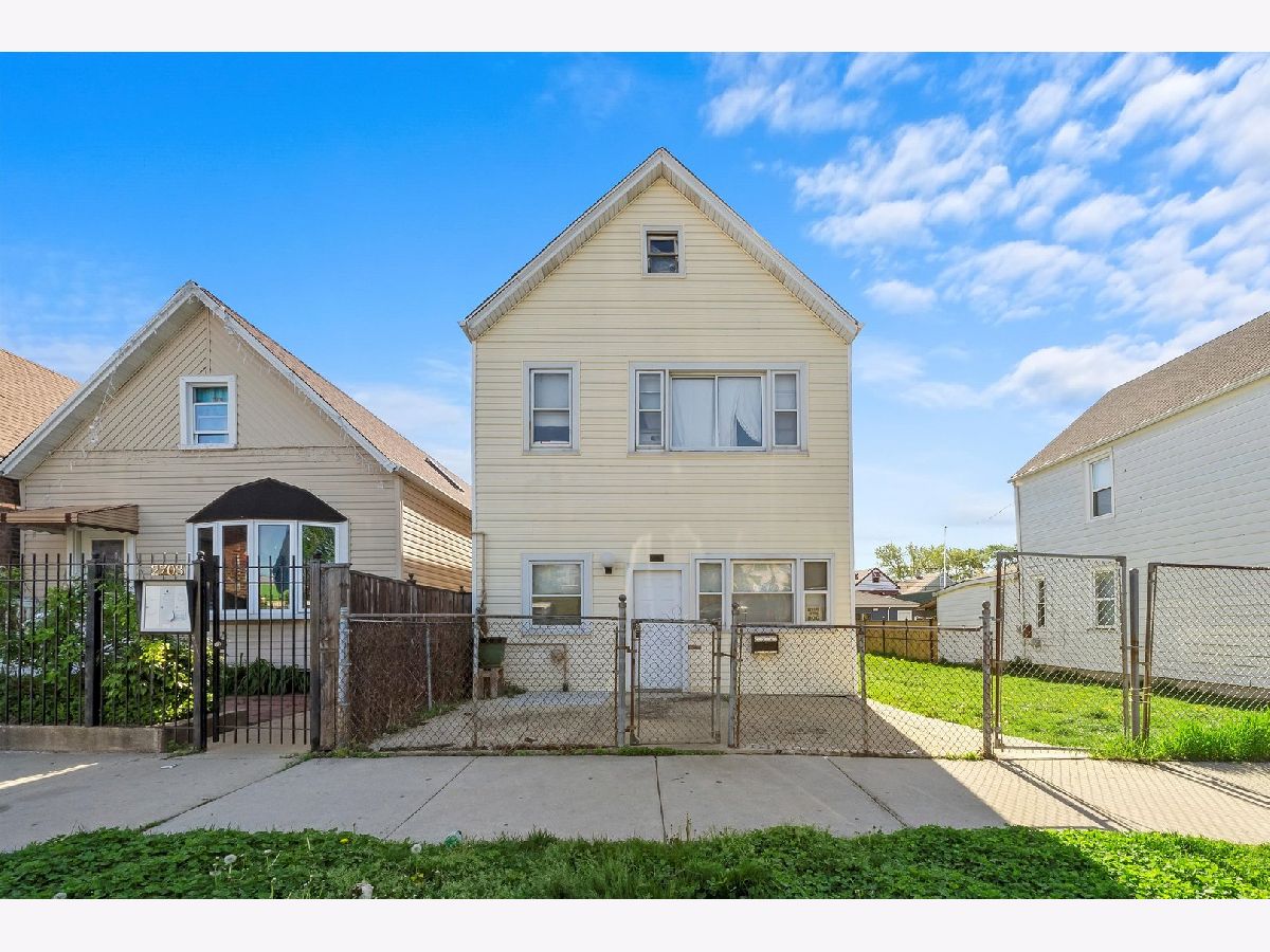  Sold Chicago Illinois, 2705 Whipple