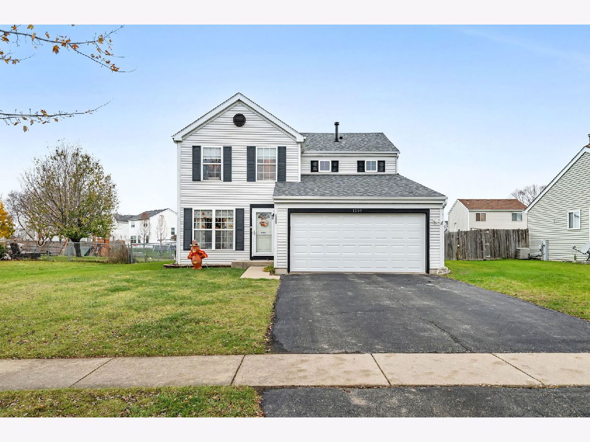 Homes & Condos & Townhomes Sold Springwood South Joliet Illinois, 1005 Meadowsedge