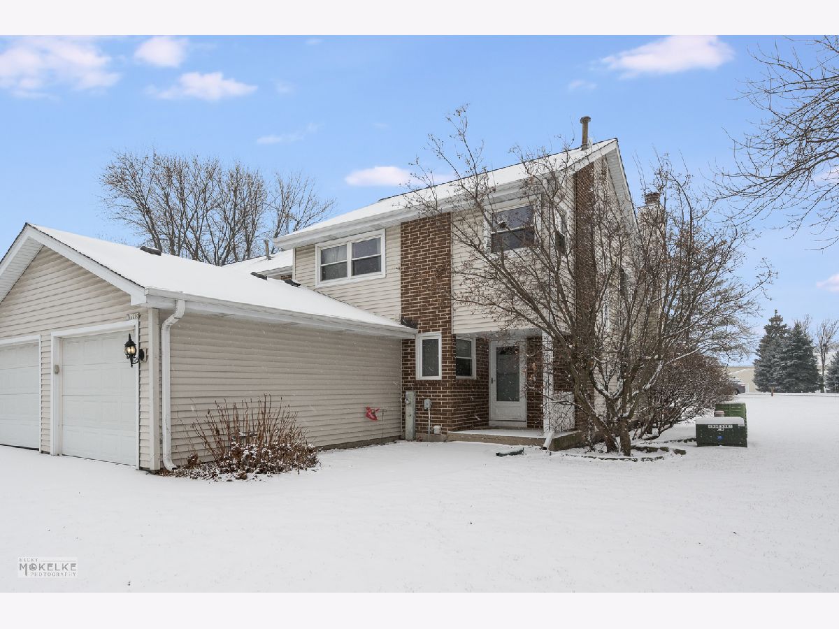 Townhomes & Homes Sold Country Lakes Naperville Illinois, 5S010 Spyglass