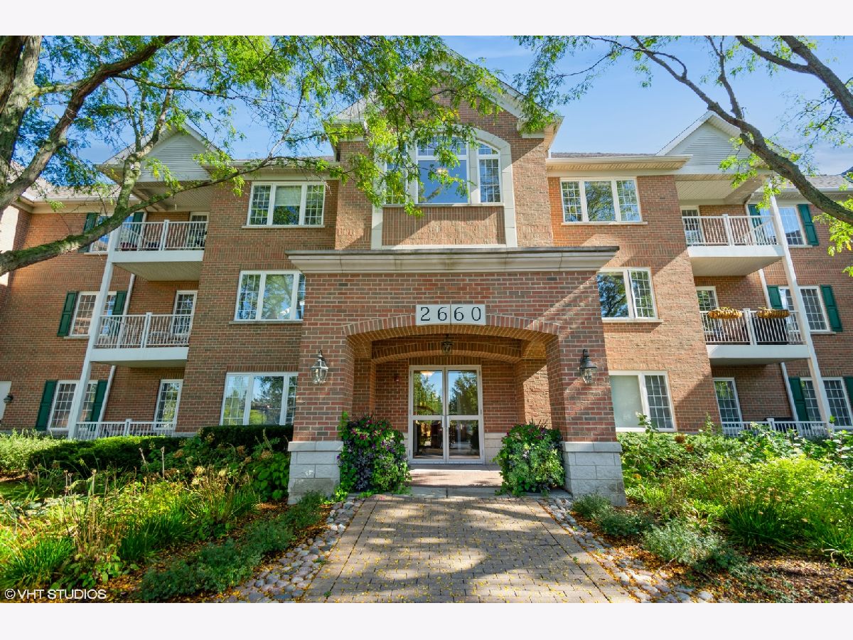 Townhomes & Condos & Homes Sold Heatherfield Glenview Illinois, 2660 Summit