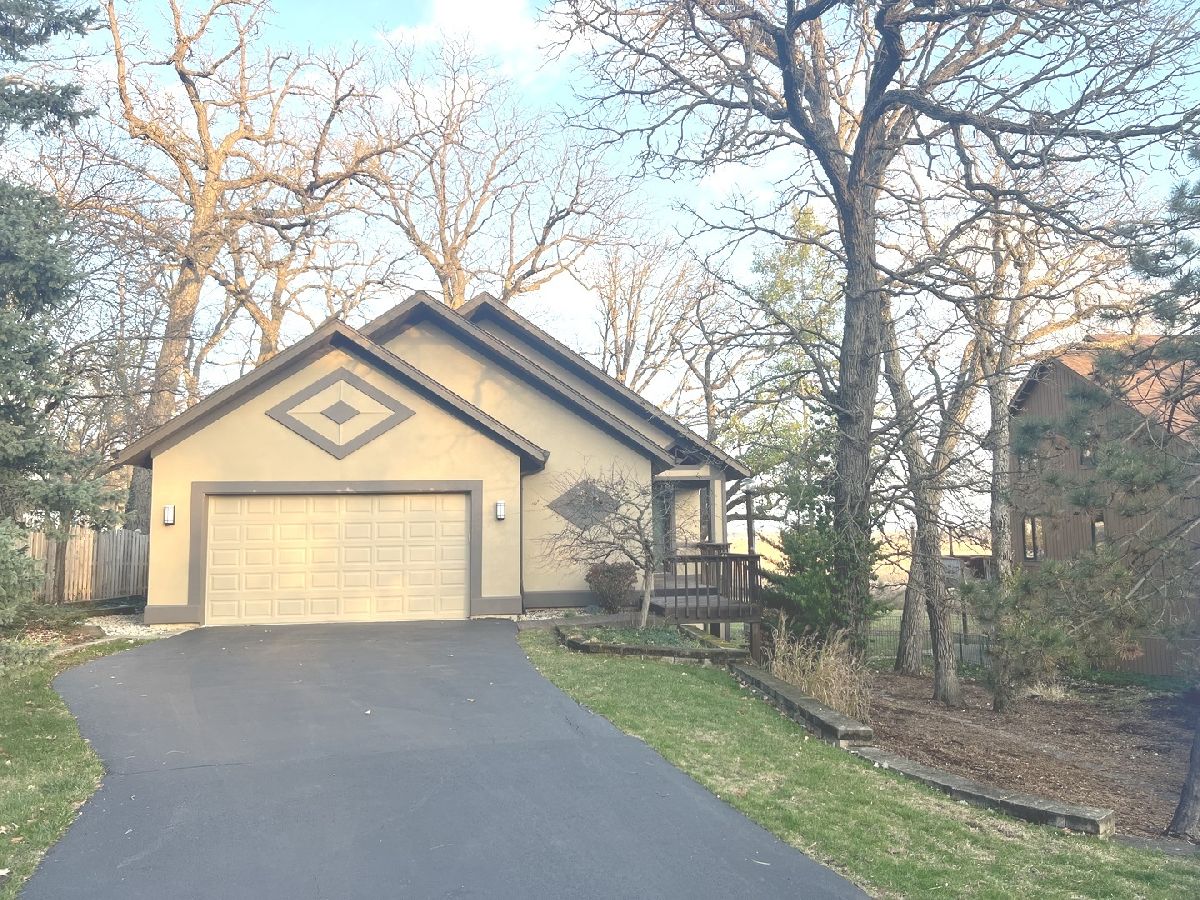 Homes & Condos & Townhomes Sold Brentwood Estates Palatine Illinois, 2345 Westwood