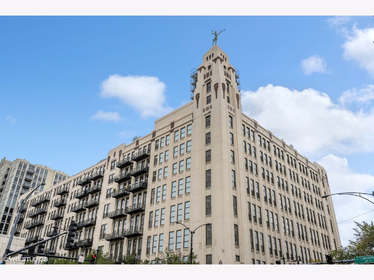 Condominiums Sold One River Place Chicago Illinois, 758 Larrabee