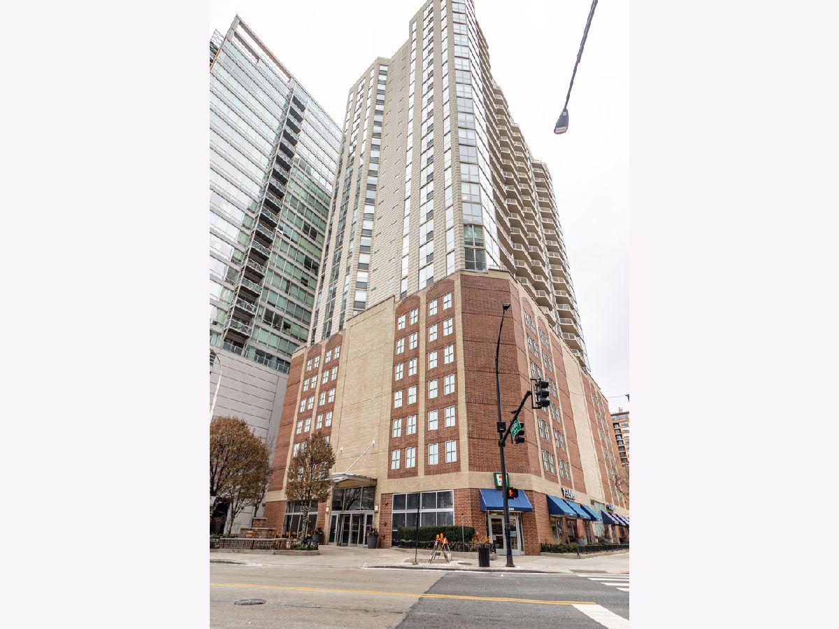Condominiums Sold Admirals Pointe Chicago Illinois, 645 Kingsbury