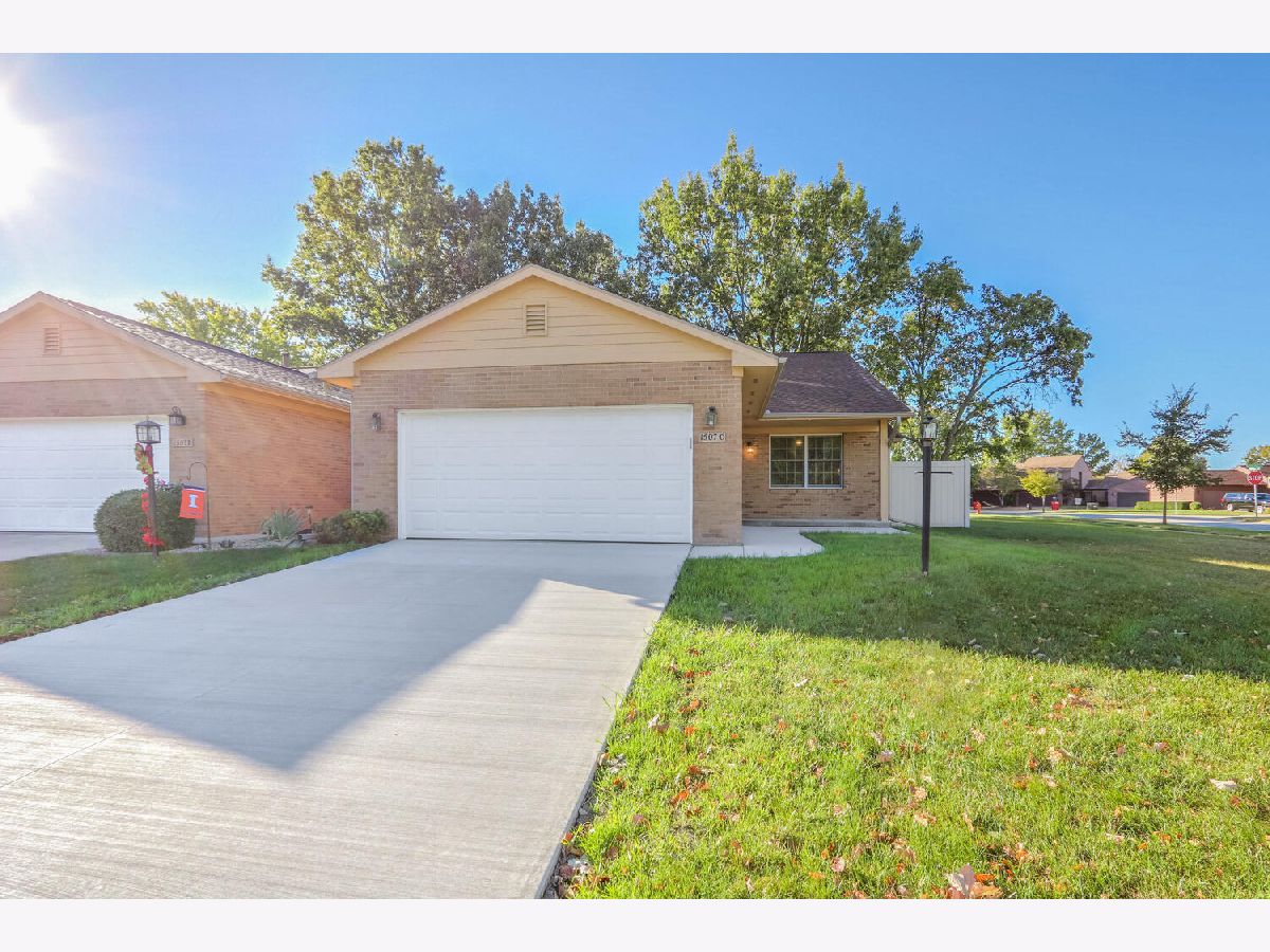 Condominiums & Homes Sold Old Farm Champaign Illinois, 1507 Theodore
