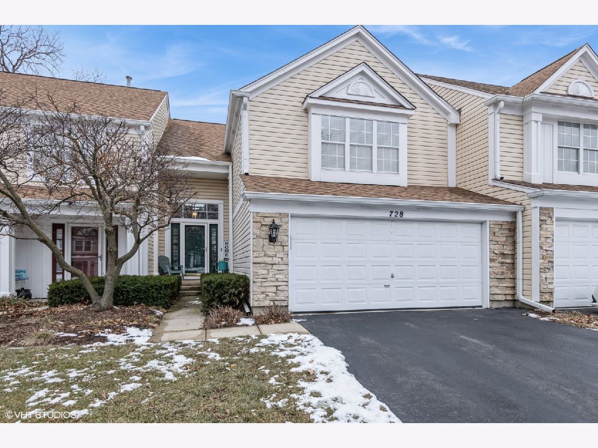 Townhomes Sold Charter Hall Palatine Illinois, 728 Charter Hall