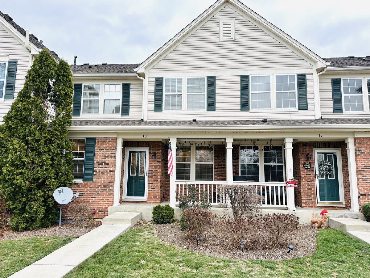 Townhomes Rented Aragon Addison Illinois, 43 Palazzo