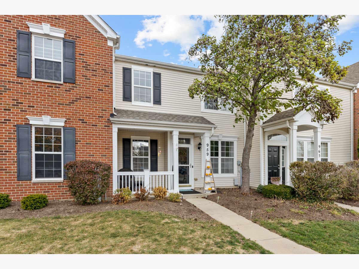 Homes & Townhomes Sold Sweetwater Woodstock Illinois, 959 Quill
