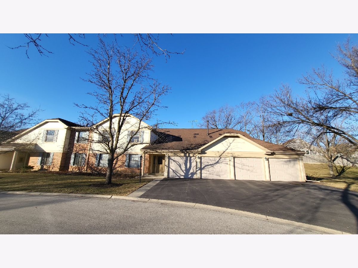 Condos & Townhomes Rented Lexington Commons Wheeling Illinois, 1118 Woodbury