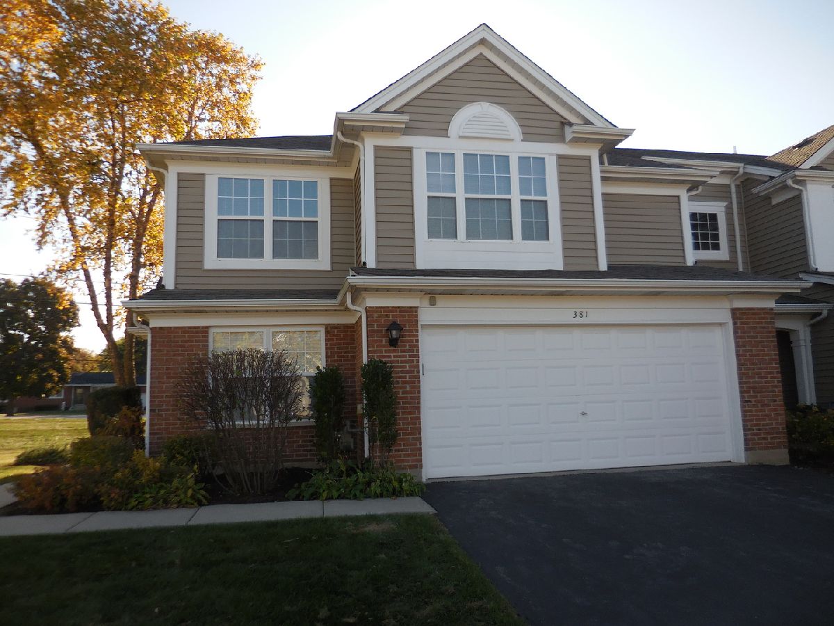 Townhomes Rented Coventry Park Palatine Illinois, 381 Crown