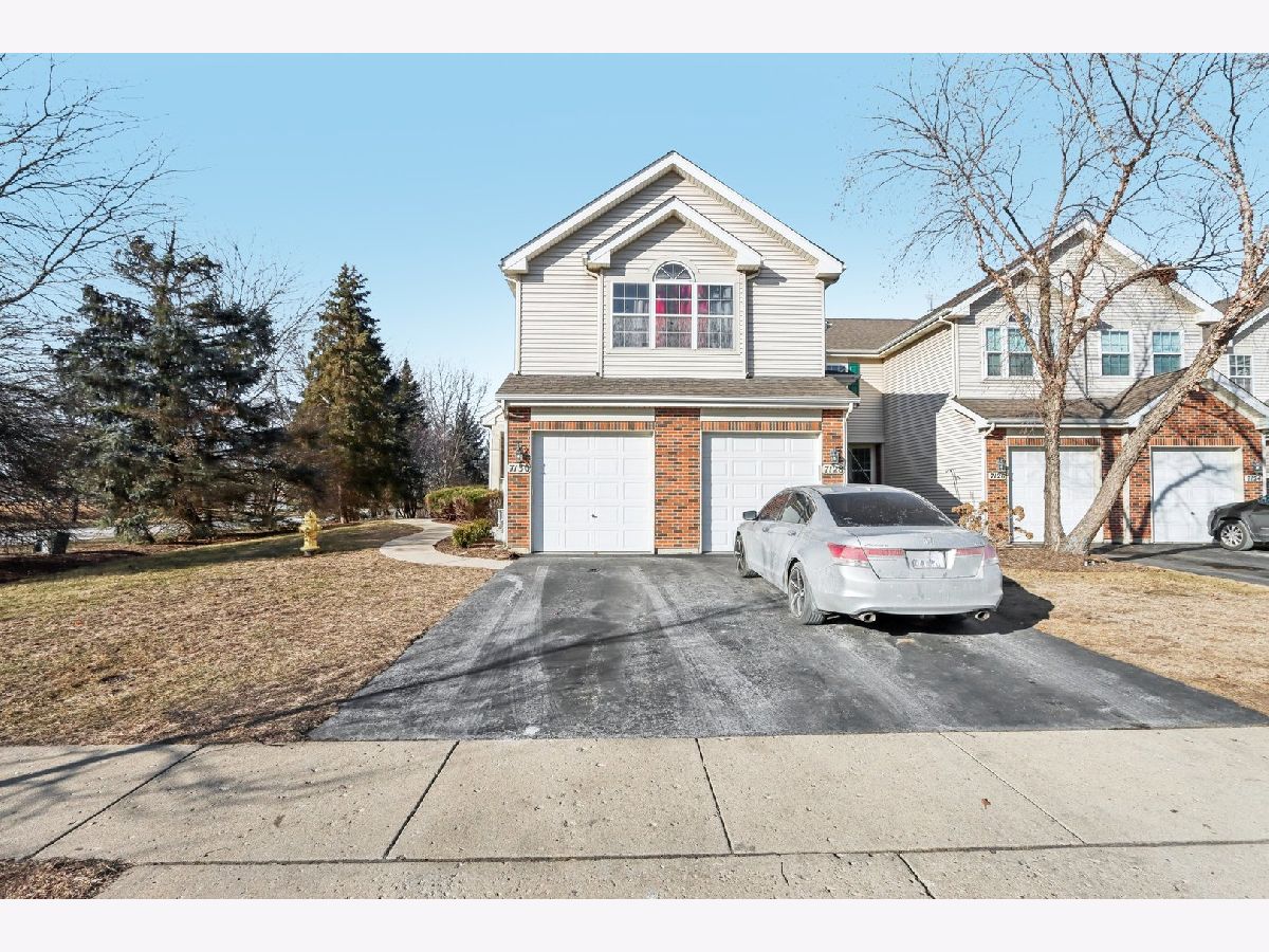 Homes & Townhomes & Condos Sold Kimball Farms Carpentersville Illinois, 7130 Westwood