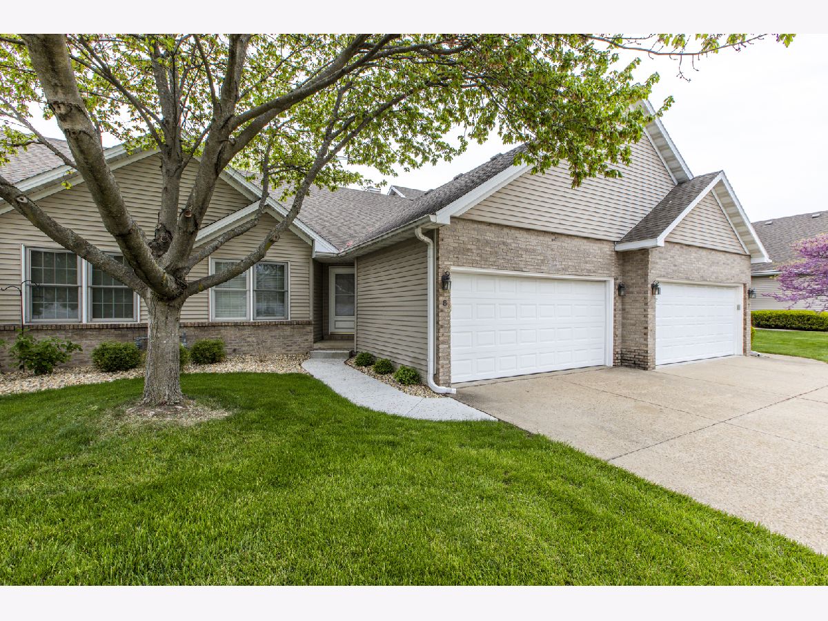 Homes & Condos & Townhomes Sold Windsor Crest Normal Illinois, 107 Blair