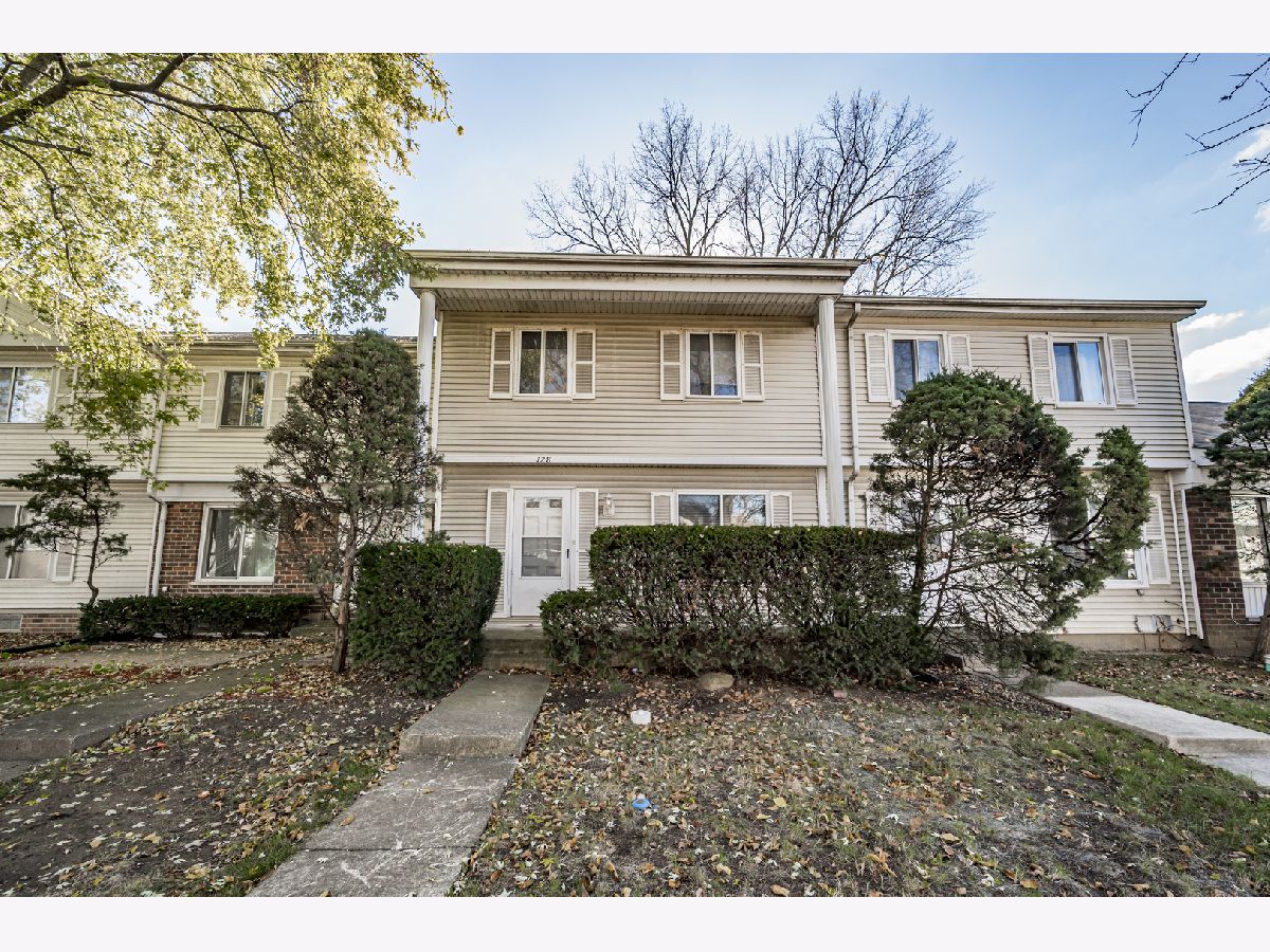 Townhomes Sold Beaconridge Bolingbrook Illinois, 128 Jamestown