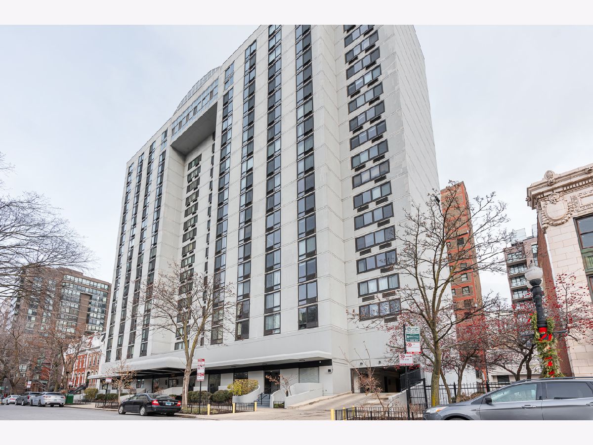 Condominiums Sold The Towers Chicago Illinois, 1221 Dearborn