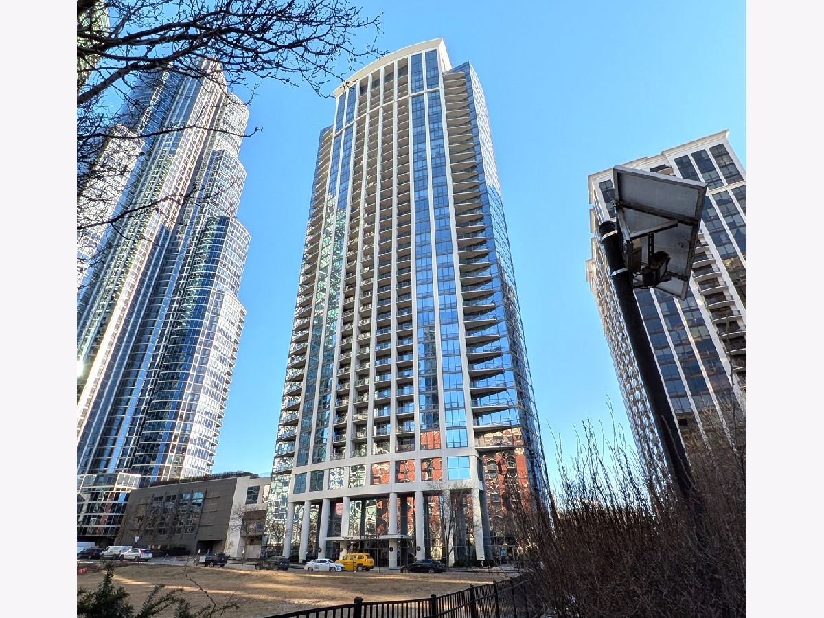 Condominiums Sold Museum Park Tower Iv Chicago Illinois, 1235 Prairie