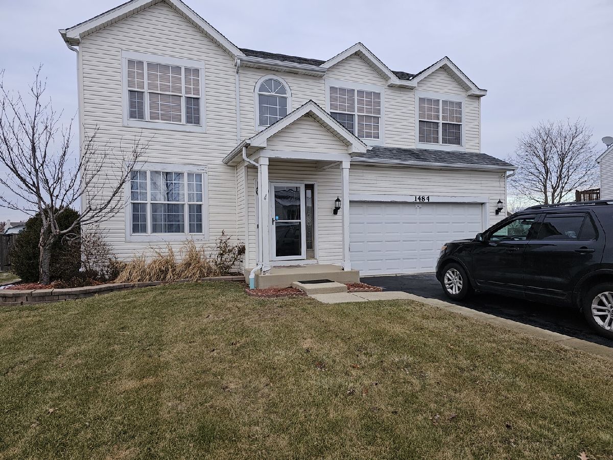 Homes & Condos & Townhomes Sold Kingsport Village South Elgin Illinois, 1484 Woodland
