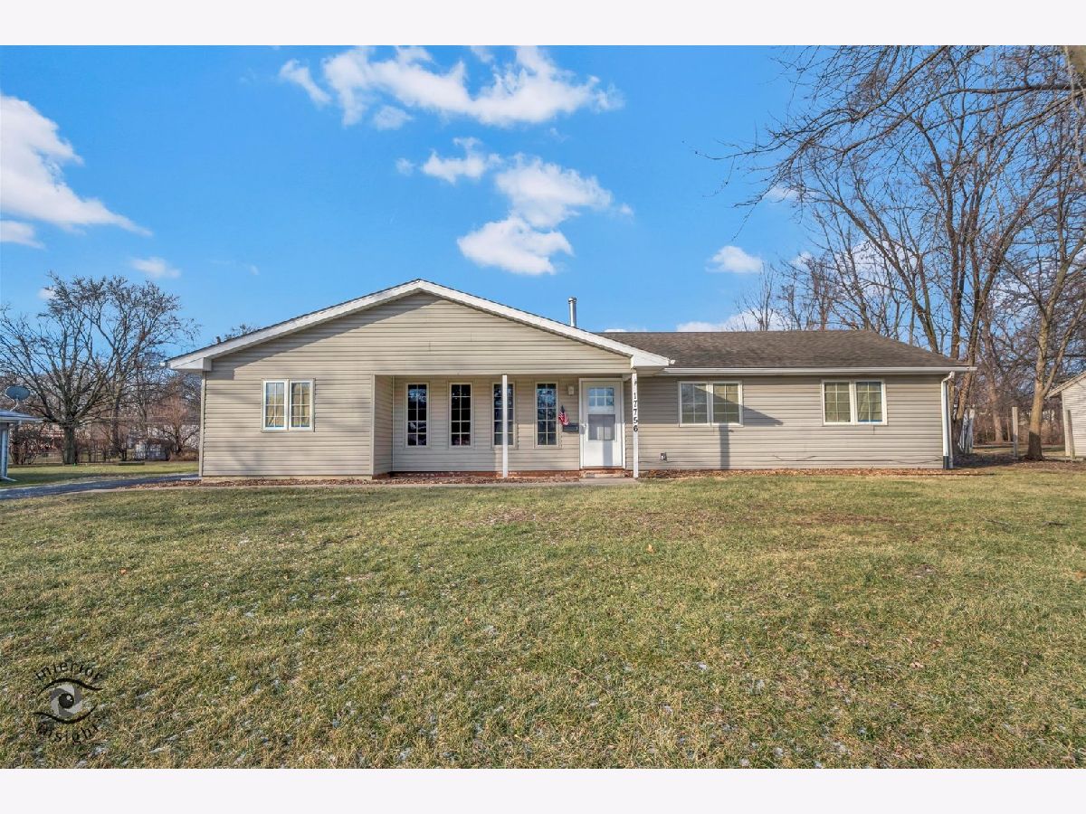 Homes Rented Merrion Country Club Hills Illinois, 17756 Anthony