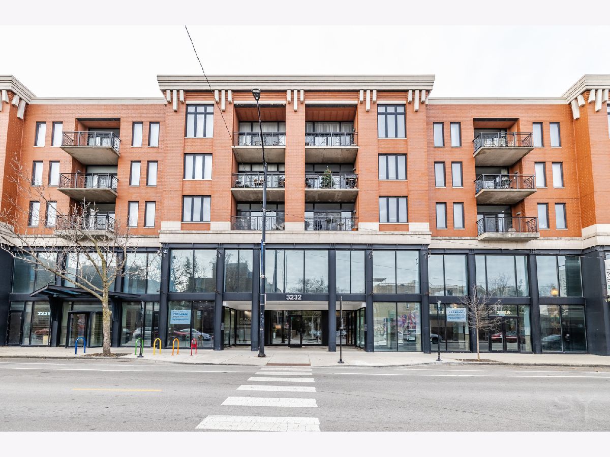 Condominiums Sold Plaza 32 Chicago Illinois, 3232 Halsted