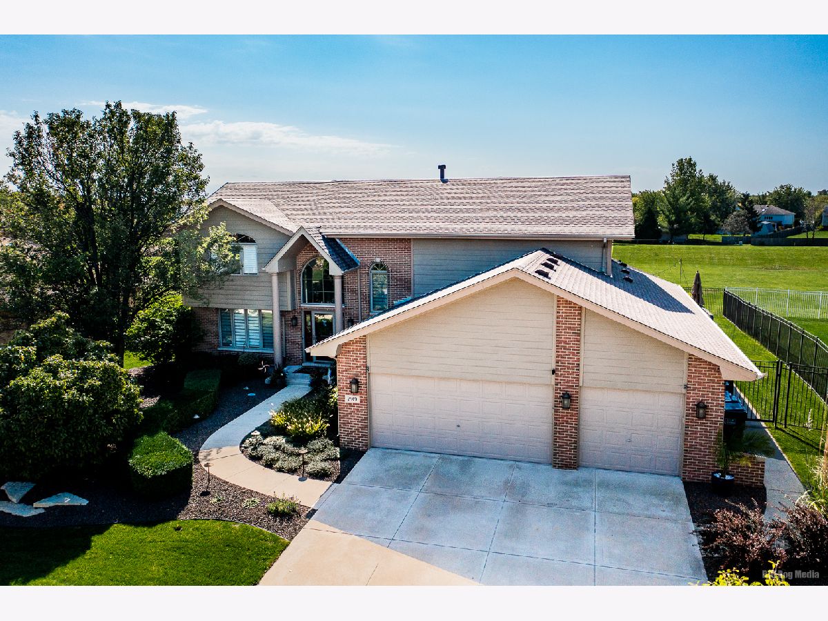 Homes & Townhomes & Condos Sold Brookside Glen Tinley Park Illinois, 7919 Lakeside