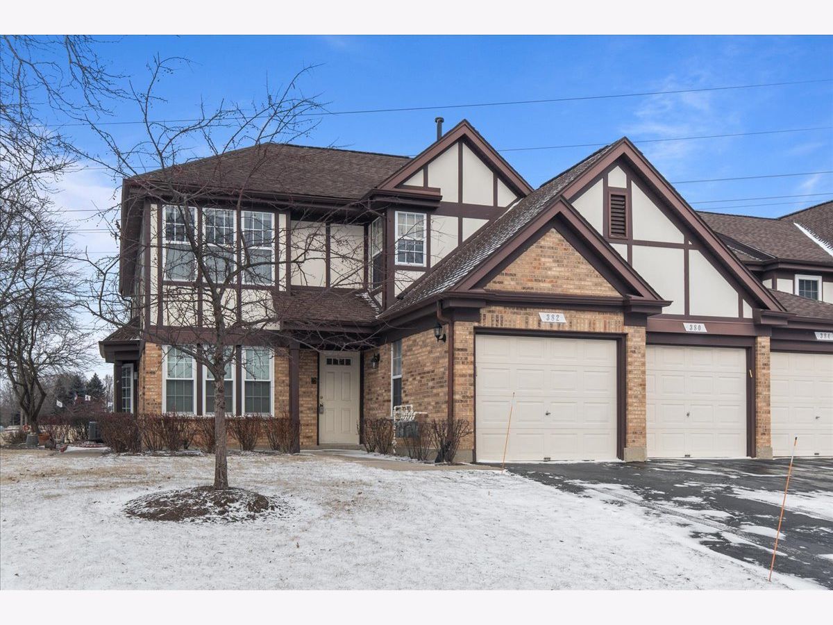 Homes & Townhomes & Condos Rented Old Farm Village Buffalo Grove Illinois, 382 Cobbler
