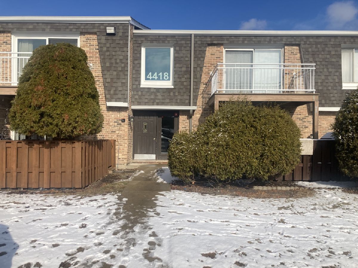Condominiums Rented Kings Walk Rolling Meadows Illinois, 4418 Euclid