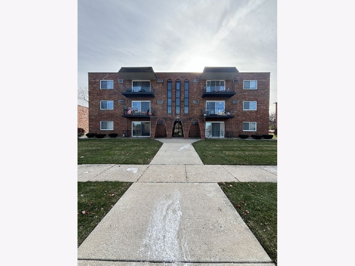  Rented Crestwood Illinois, 5719 128th