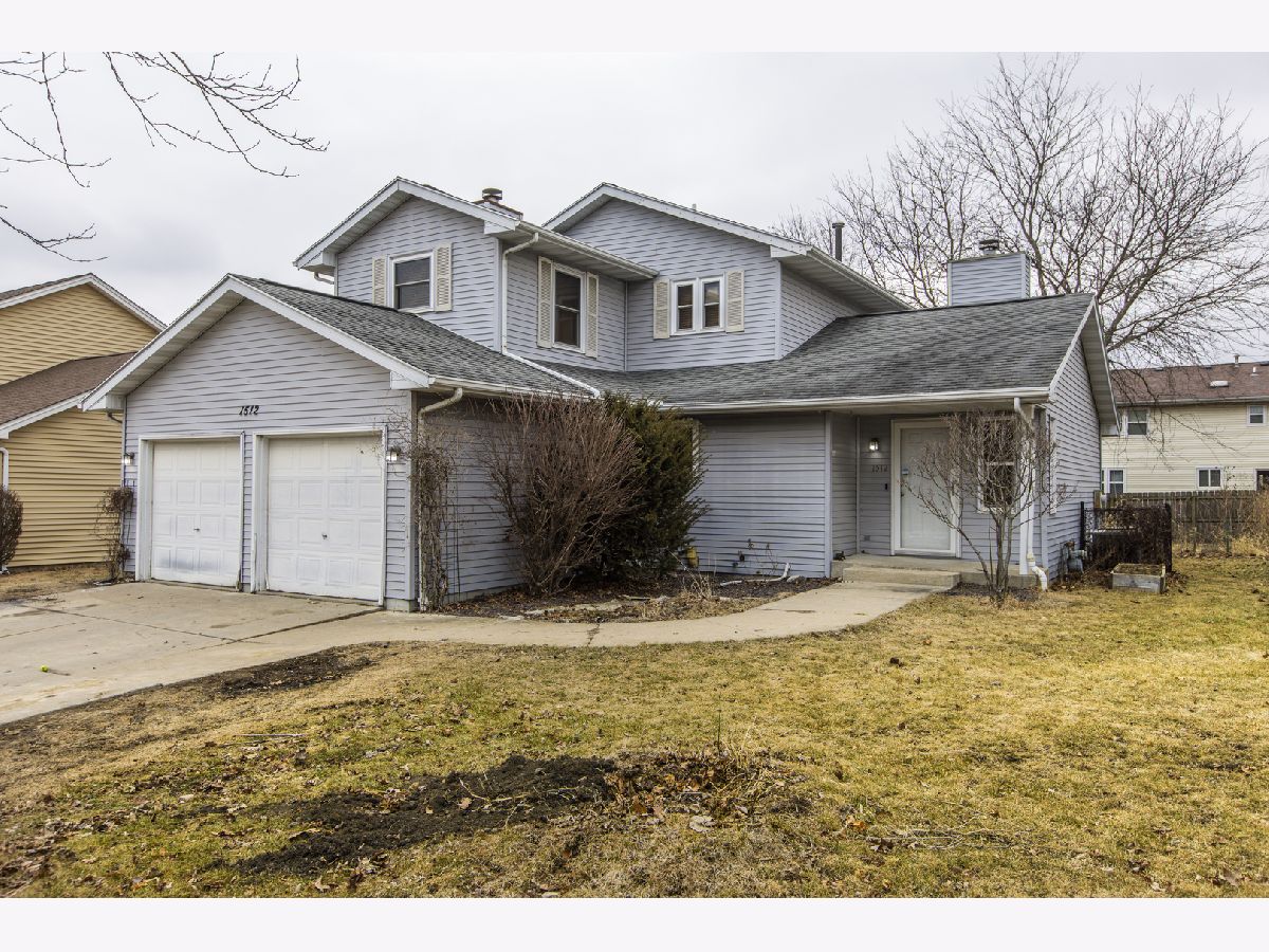 Homes & Condos & Townhomes Sold Rollingbrook S. Bloomington Illinois, 1512 Beckenham