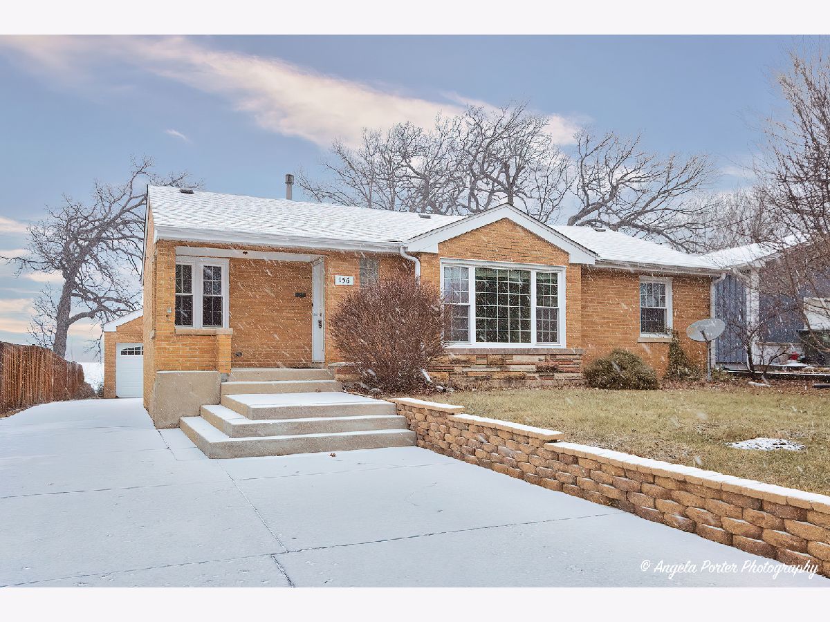 Homes Rented Oakwood Knolls Antioch Illinois, 156 Oakwood