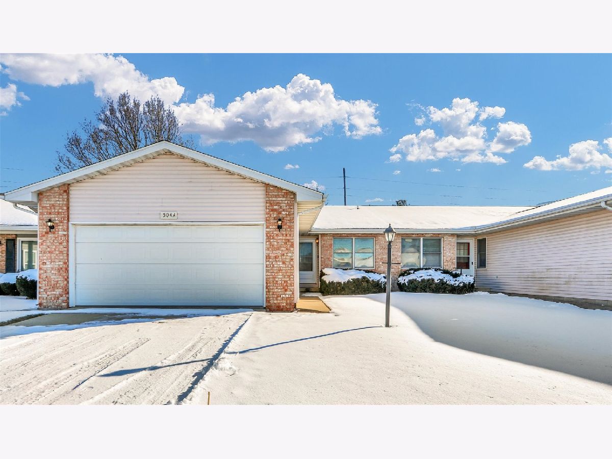 Homes & Condos & Townhomes Sold Westlake Champaign Illinois, 504 Creve Coeur