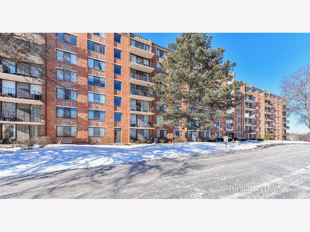 Condominiums Sold St Regis Lombard Illinois, 2000 Saint Regis