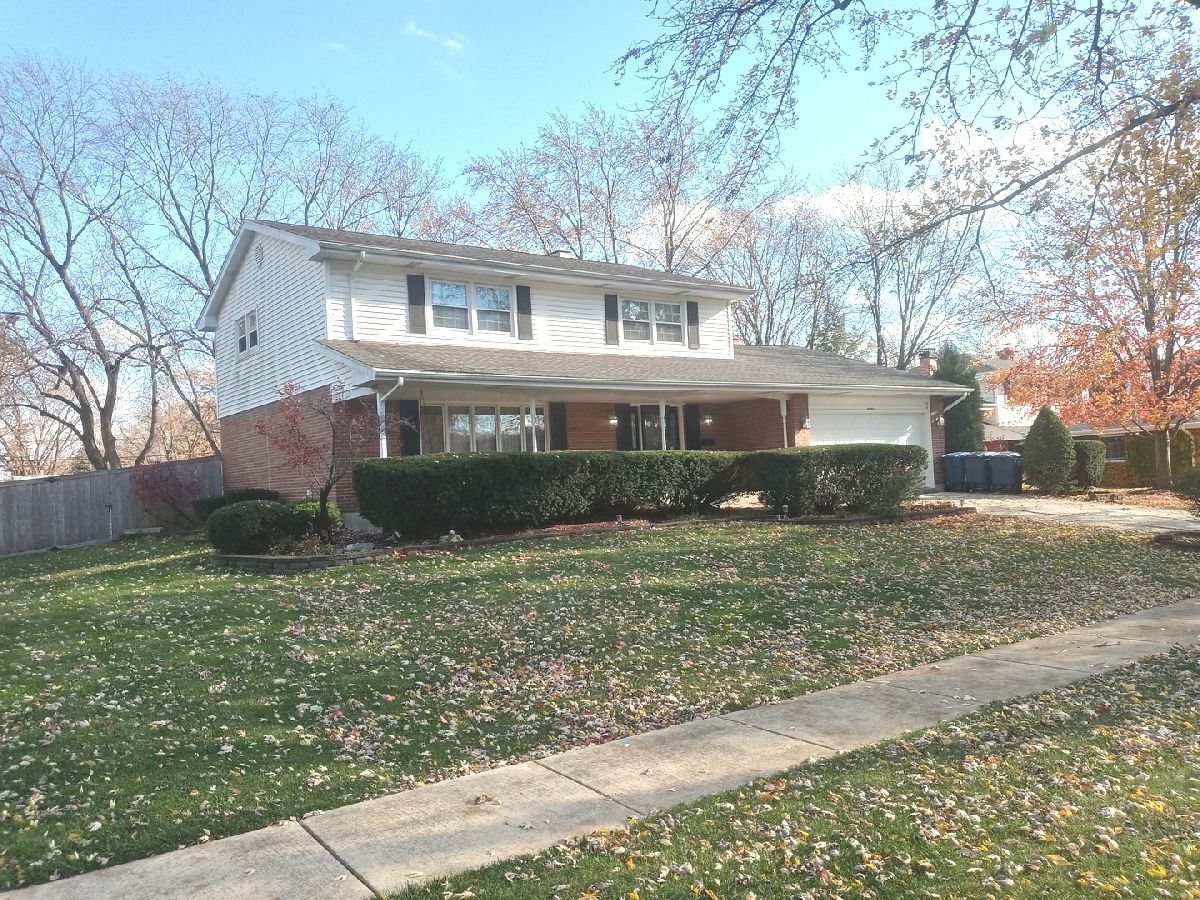 Homes & Condominiums Sold Farmingdale Darien Illinois, 8S035 Grant