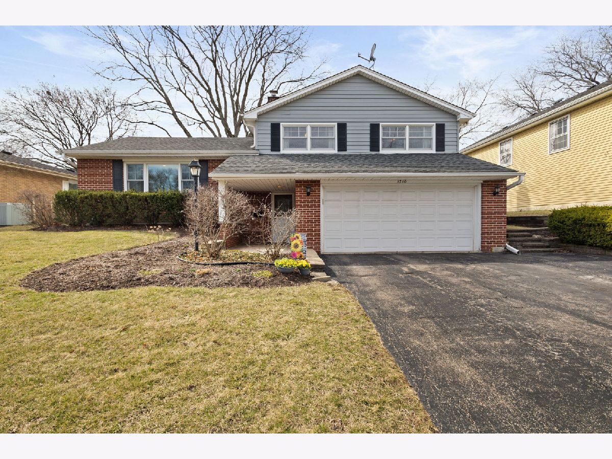 Homes Sold Westhaven Wheaton Illinois, 1210 Westhaven