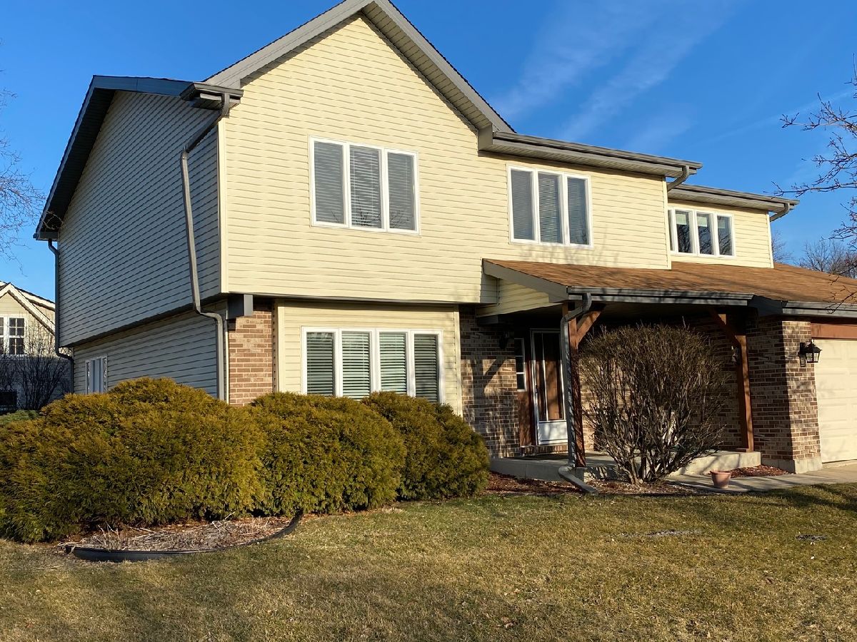 Homes & Condos & Townhomes Rented Green Trails Lisle Illinois, 6321 Kent