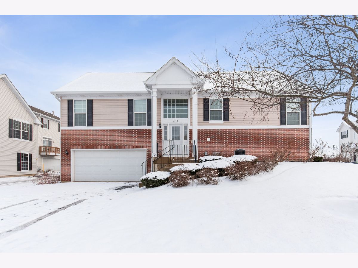 Townhomes Rented Mill Crossing At Grande Reserve Yorkville Illinois, 3742 Bailey