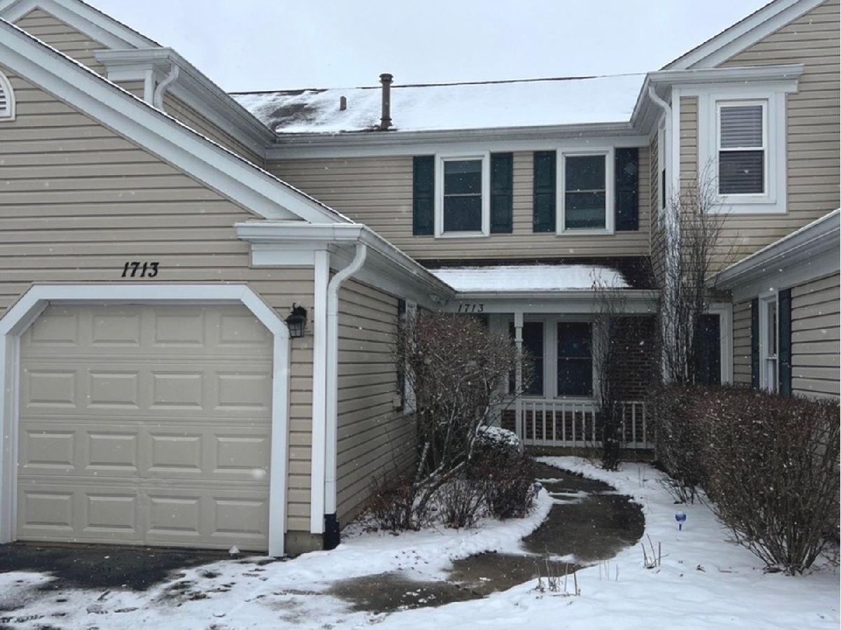 Townhomes & Condos Rented Hampton Farms Elk Grove Village Illinois, 1713 Vermont