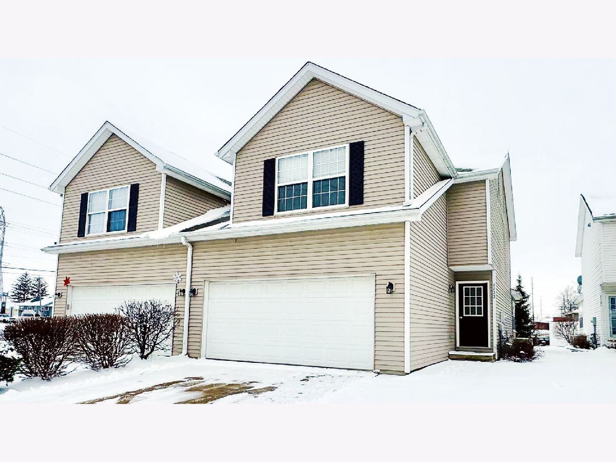  Rented Bloomington Illinois, 1133 Doral