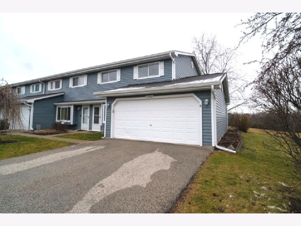 Townhomes & Condos Sold Woodland Hills Gurnee Illinois, 34062 White Oak