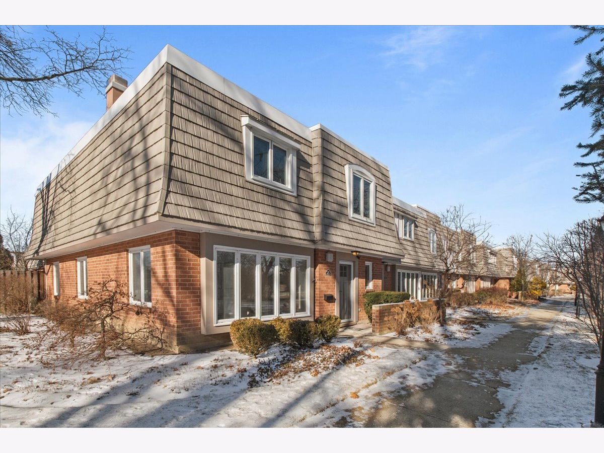 Townhomes Sold Chantilly Highland Park Illinois, 680 Lyons