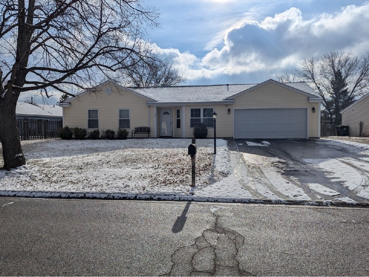 Homes & Townhomes Sold Fox River Shores Island Lake Illinois, 1007 Concord