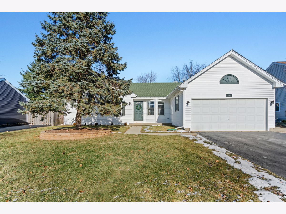 Homes & Condos & Townhomes Sold Spring Creek Farms Algonquin Illinois, 1640 Cumberland