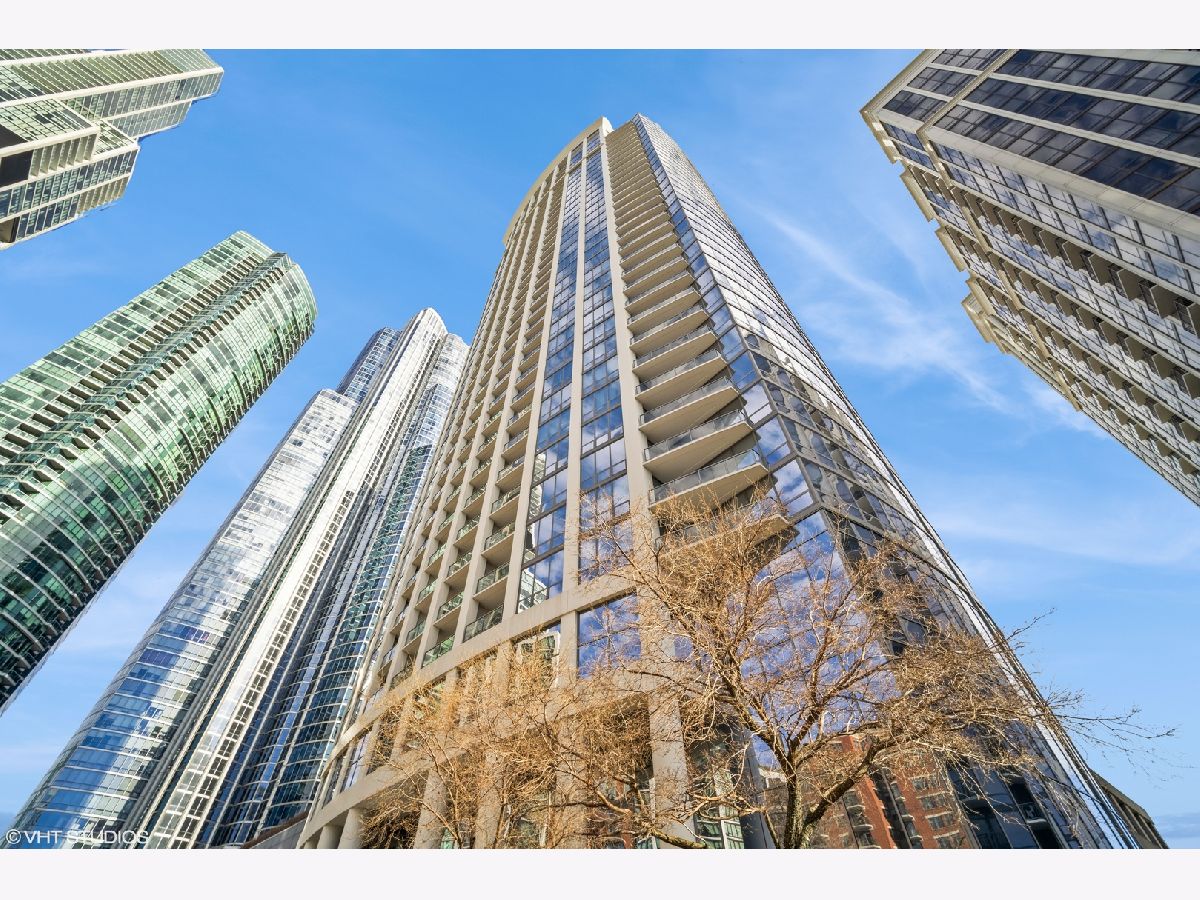 Condominiums Sold Museum Park Tower Iv Chicago Illinois, 1235 Prairie