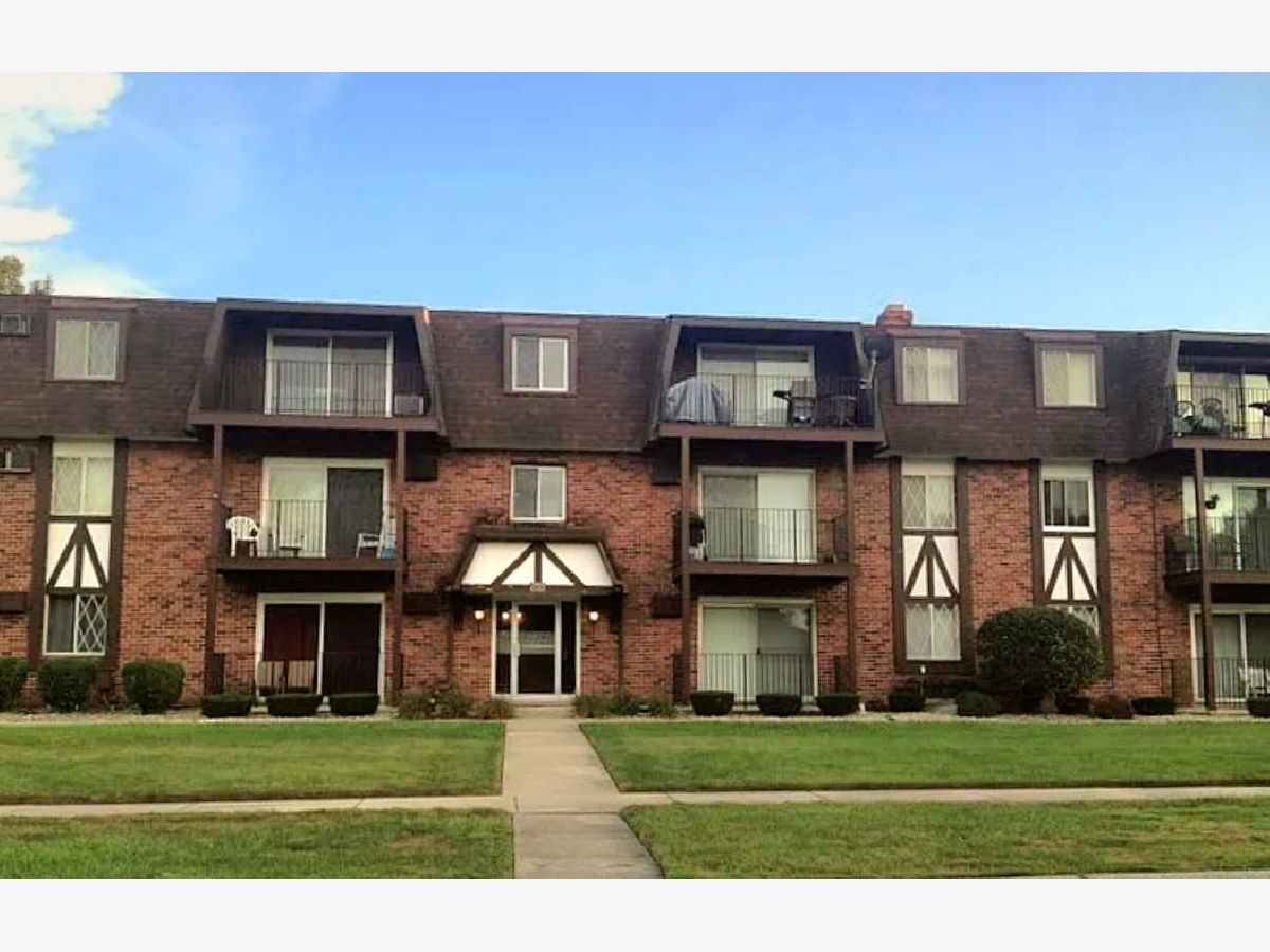 Condominiums Sold Elim View Crestwood Illinois, 5723 129th