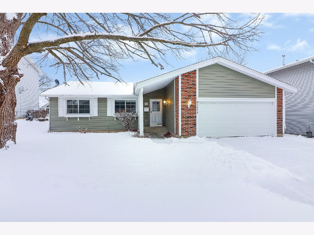 Homes & Townhomes & Condos Sold Woodridge Center Woodridge Illinois, 6929 Blue Flag